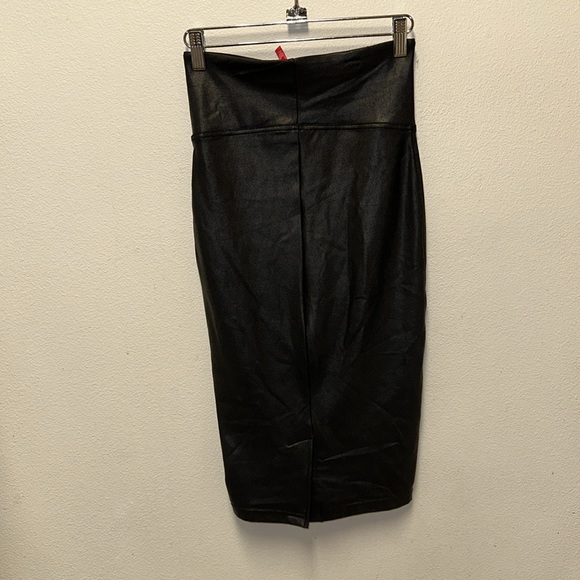 Spanx Faux Leather Pencil Skirt Tummy Control Size S - Picture 3 of 6